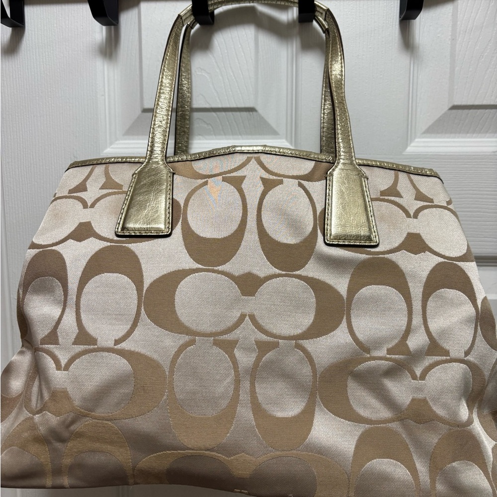 Coach RARE Poppy E1169-F17575 Graffiti Kiss-lock Satchel EUC - Picture 11 of 16